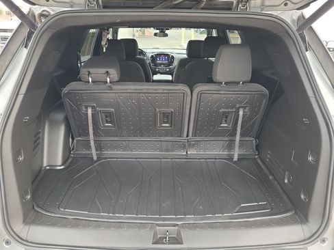 Used 2023 Chevrolet Traverse LT w/ LPO, Floor Liner Package AWD/4WD image 27
