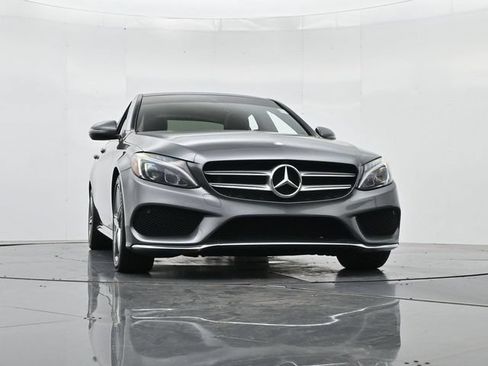 Used 2017 Mercedes-Benz C 300 4MATIC Sedan image 38
