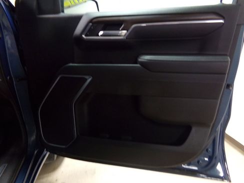 Used 2024 GMC Sierra 1500 SLT image 7