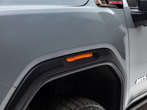 Used 2025 GMC Sierra 2500 AT4X w/ AT4X AEV Edition image 13