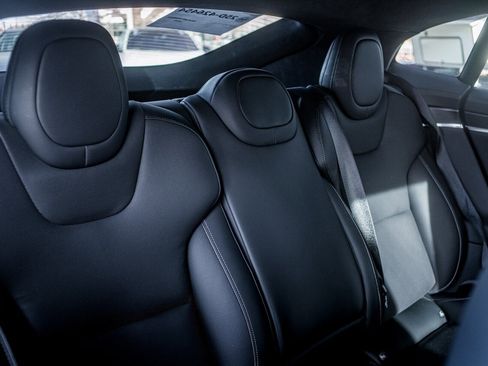 Used 2022 Tesla Model S Plaid image 34