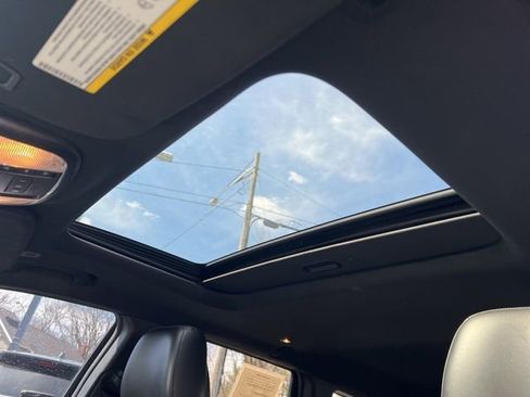 Used 2017 Jeep Grand Cherokee Altitude image 5