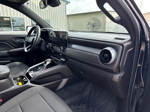 Used 2023 Chevrolet Colorado LT w/ LT Convenience Package II image 28