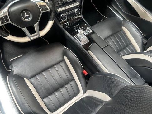 Used 2015 Mercedes-Benz SL 550 w/ White Arrow Edition image 18