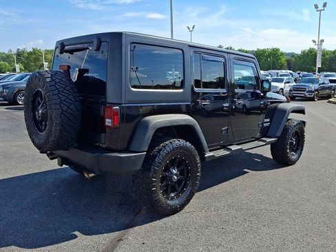 Used 2015 Jeep Wrangler Unlimited Sport w/ Quick Order Package 24S AWD/4WD image 8