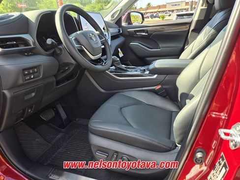 New 2026 Toyota Highlander Platinum AWD/4WD image 7