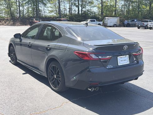 Used 2026 Toyota Camry SE w/ Convenience Package FWD image 6