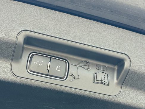 Used 2023 Ford Explorer XLT w/ Equipment Group 202A image 40