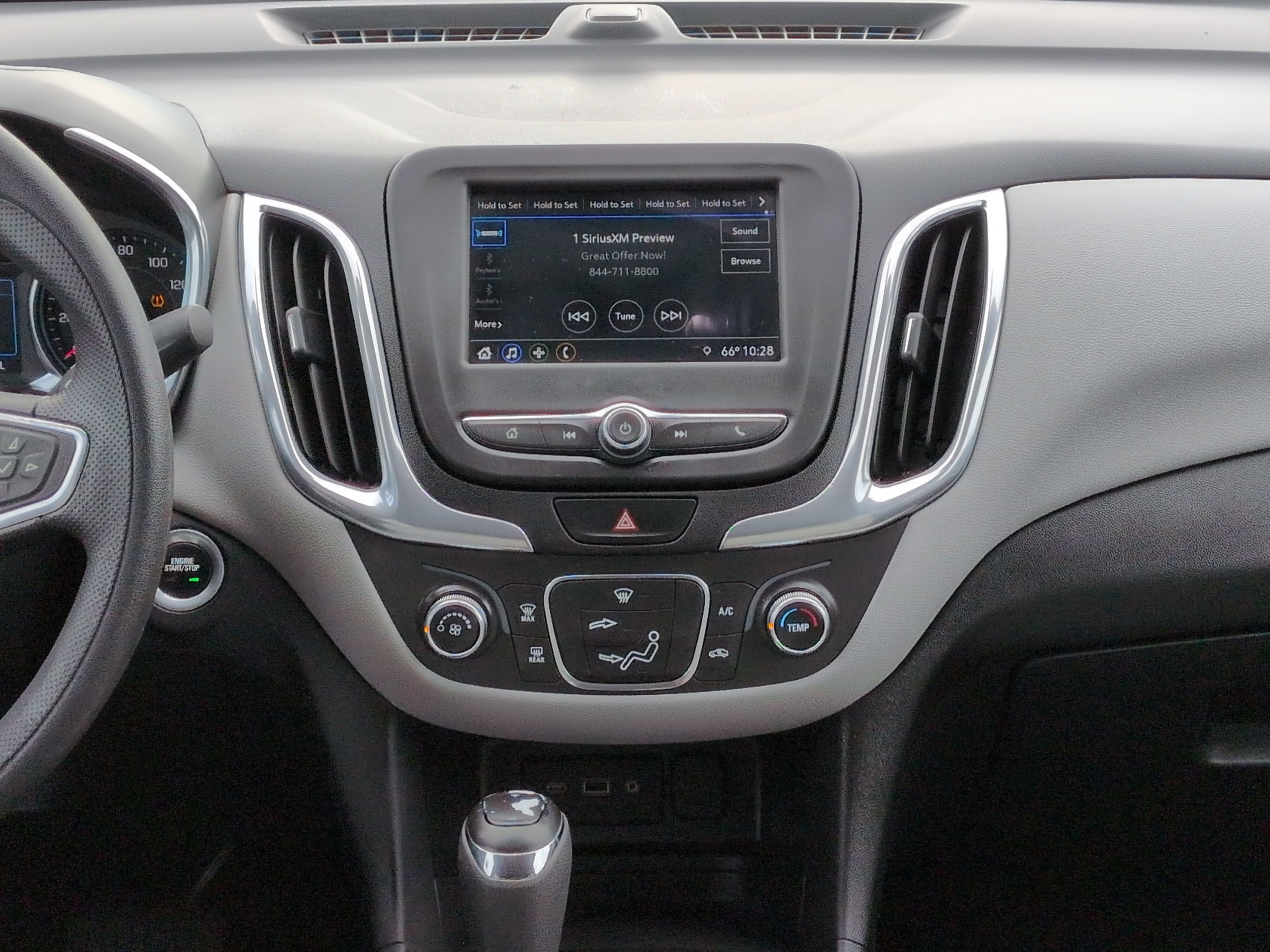 Used 2019 Chevrolet Equinox LT FWD image 16