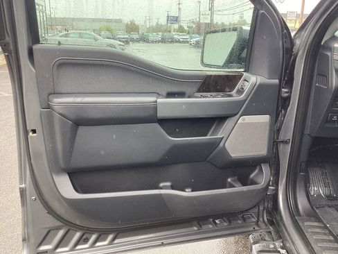 Used 2021 Ford F150 Lariat w/ Equipment Group 502A High AWD/4WD image 9