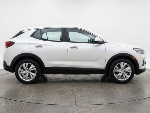 Used 2025 Buick Encore GX Preferred image 11