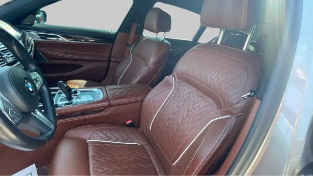 Used 2022 BMW 750i xDrive w/ Autobahn Package AWD/4WD image 15