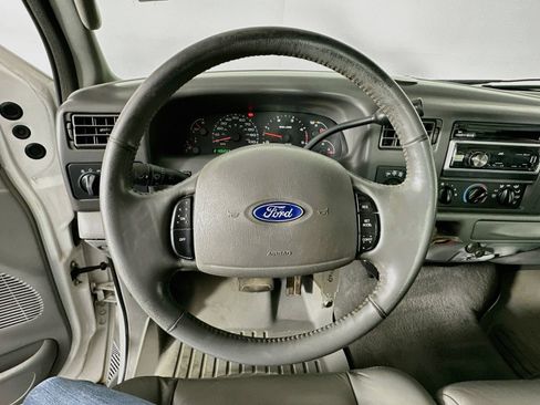 Used 2004 Ford F250 Lariat AWD/4WD image 12
