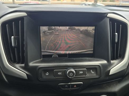 Used 2022 GMC Terrain SLE w/ LPO, Floor Liner Package FWD image 22