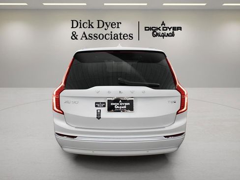 New 2025 Volvo XC90 T8 Plus w/ Protection Package Premier image 10