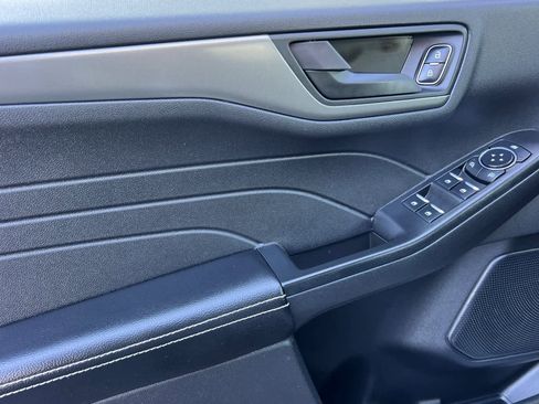 Used 2025 Ford Escape Active image 12