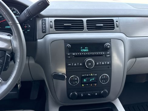 Used 2011 Chevrolet Tahoe LT w/ Luxury Package AWD/4WD image 28