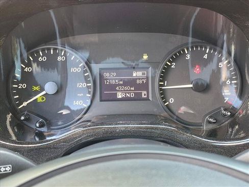 Used 2018 Mercedes-Benz Metris Passenger image 11