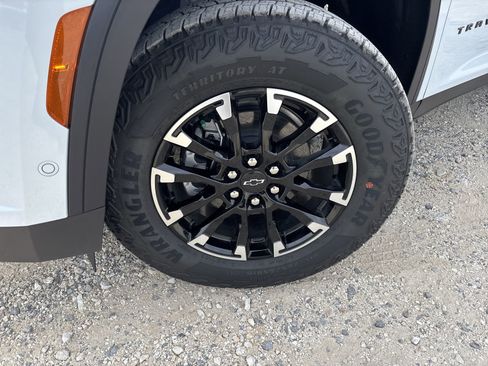 New 2026 Chevrolet Traverse Z71 w/ Enhanced Driving Package image 13