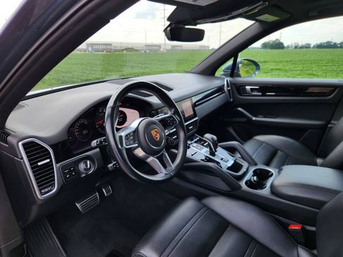 Used 2019 Porsche Cayenne S w/ Premium Package AWD/4WD image 21