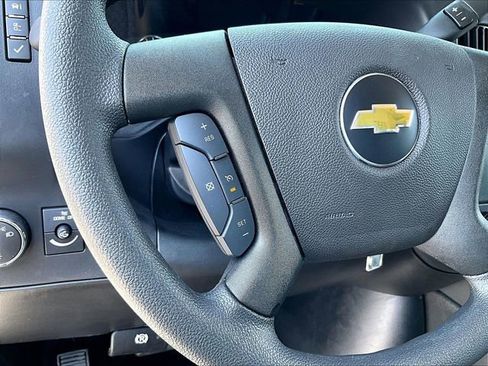 New 2025 Chevrolet Express 2500 w/ Enhanced Convenience Package RWD image 15