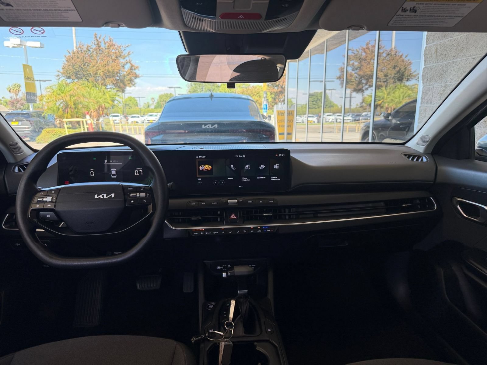 Used 2025 Kia K4 FWD image 31