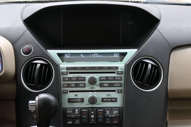 Used 2010 Honda Pilot Touring image 23
