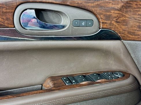 Used 2017 Buick Enclave Premium w/ Experience Buick Package image 23