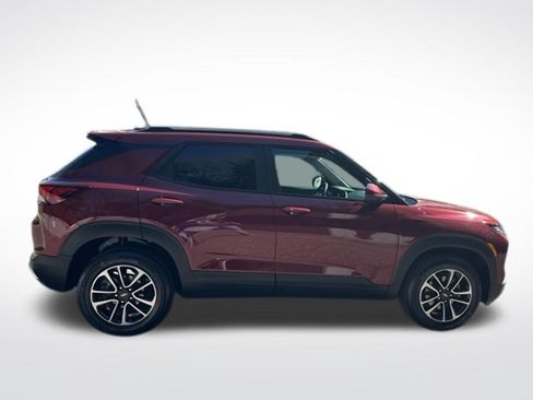 Used 2025 Chevrolet TrailBlazer LT w/ Convenience Package FWD image 7