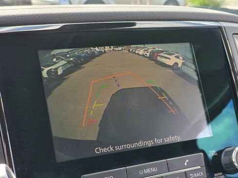 Used 2024 Nissan Titan SV w/ SV Convenience Package image 28