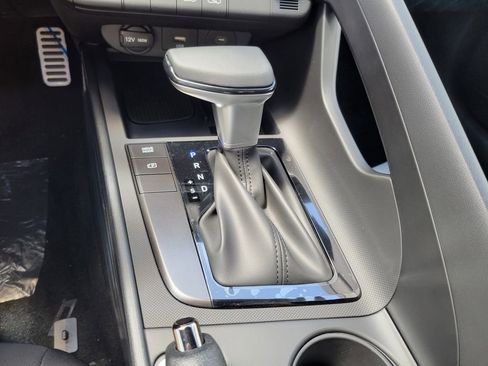 Certified 2025 Hyundai Elantra Sport image 25