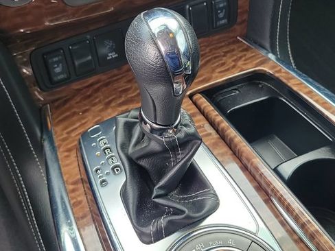 Used 2018 Nissan Armada SL w/ Moonroof Package AWD/4WD image 21