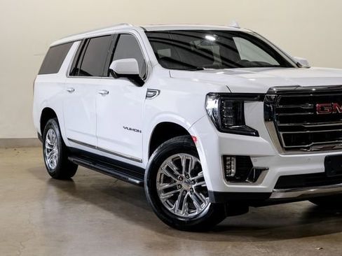 Used 2021 GMC Yukon XL SLT w/ Rear Media and Nav Package AWD/4WD image 22