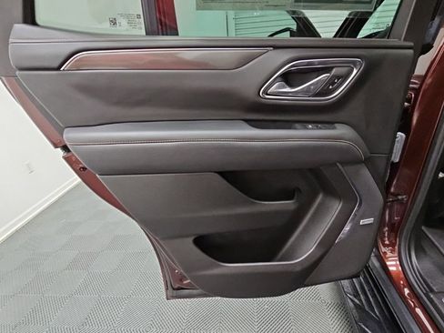 Used 2023 GMC Yukon AT4 w/ LPO, Floor Liner Package AWD/4WD image 36