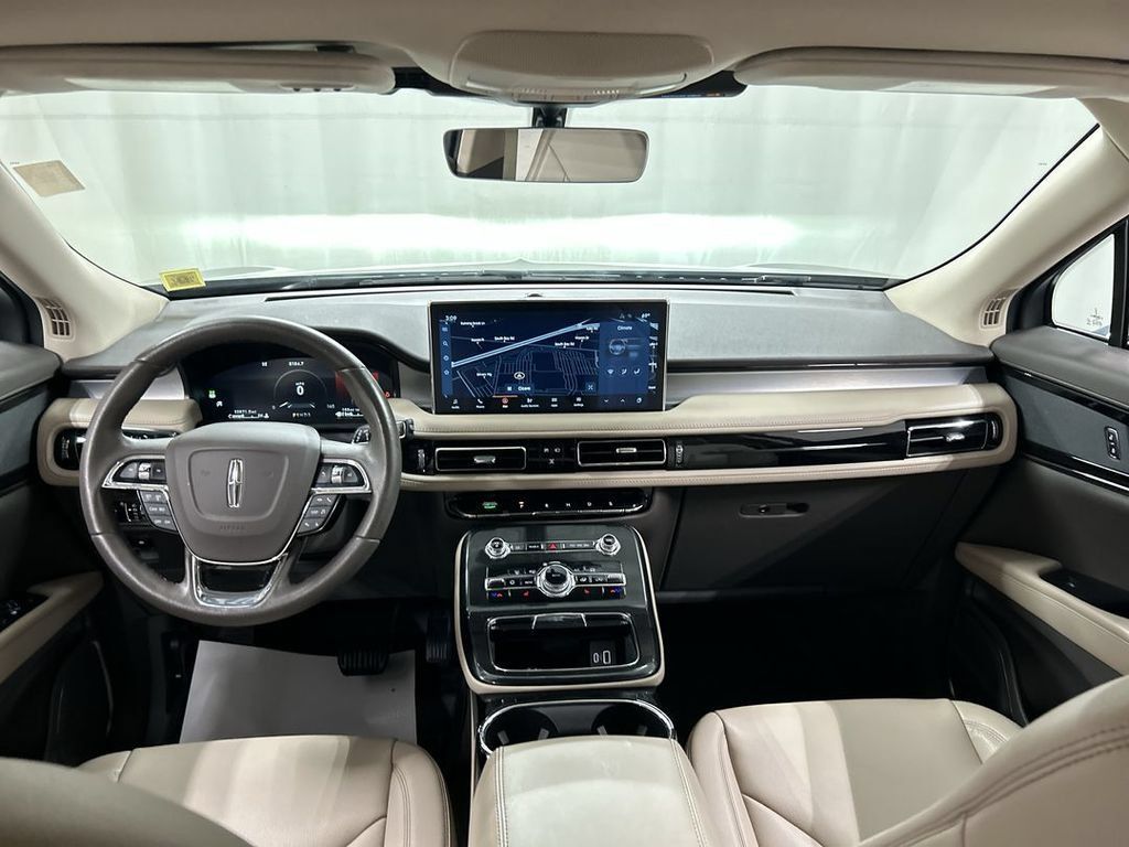 Used 2023 Lincoln Nautilus AWD w/ Premium Package image 19