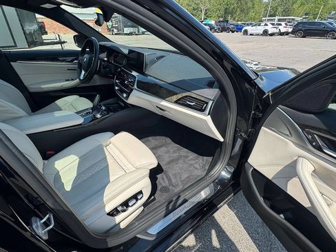Used 2019 BMW 530i xDrive w/ Premium Package AWD/4WD image 16