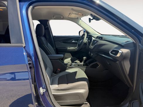 Used 2022 Chevrolet TrailBlazer LT AWD/4WD image 15