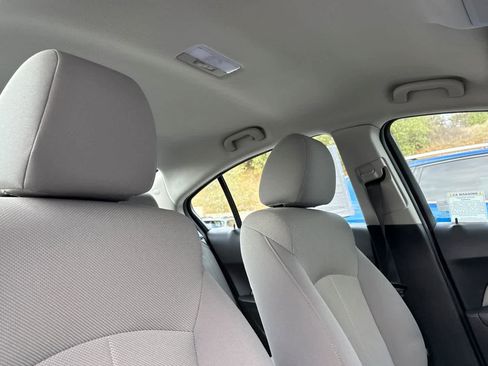 Used 2011 Chevrolet Cruze LT image 17