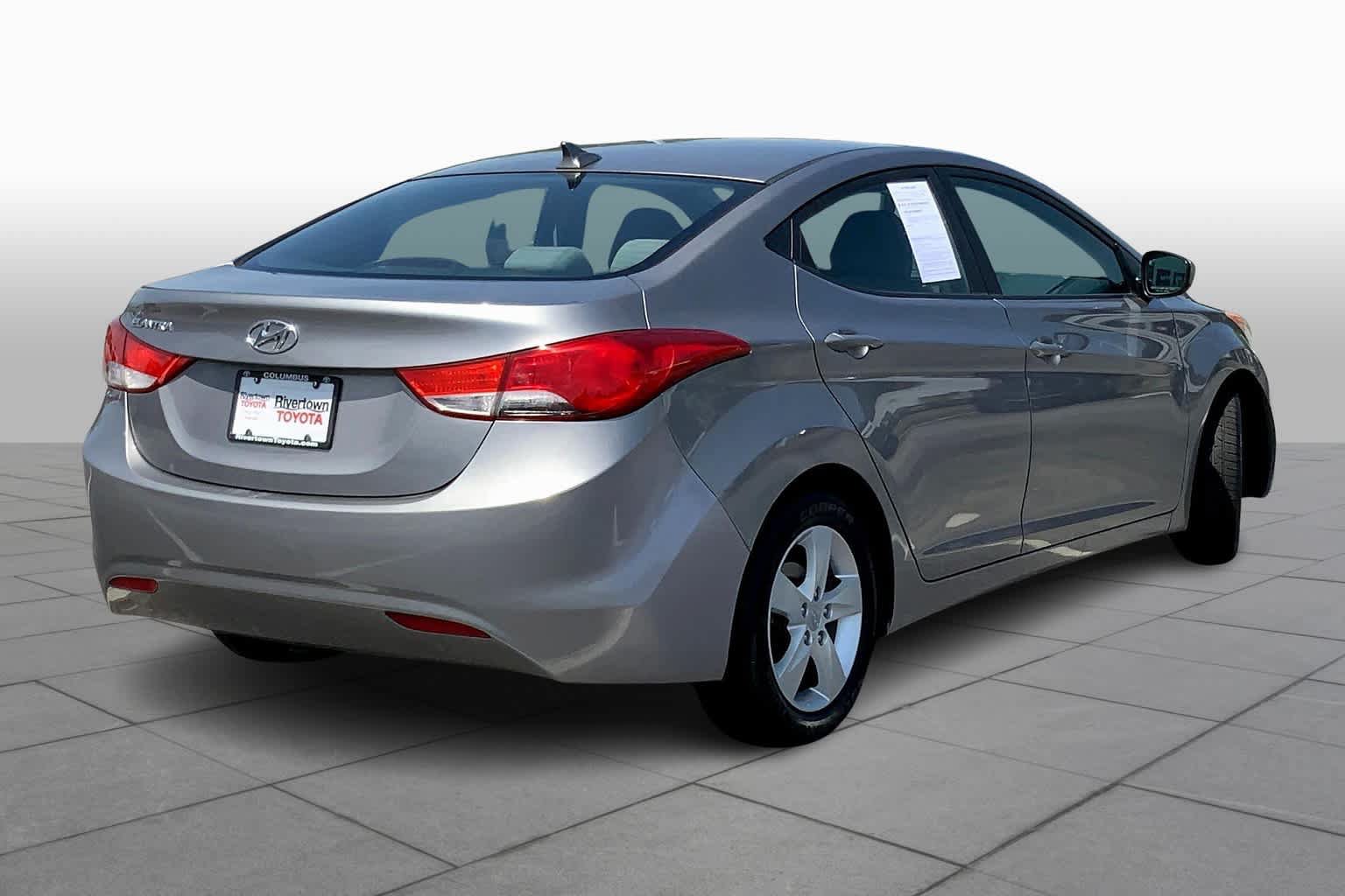 Used 2011 Hyundai Elantra GLS w/ Preferred Equipment Pkg 3 FWD image 11