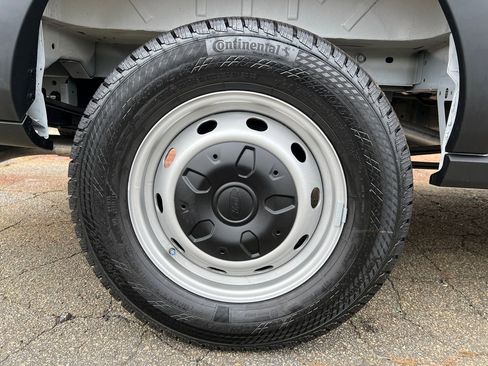 New 2026 Ford Transit 250 148 Medium Roof image 16