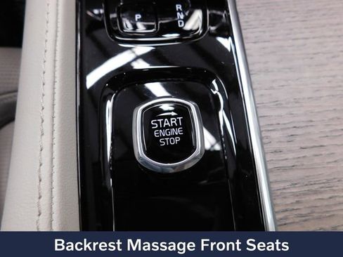 Used 2023 Volvo XC90 B6 Ultimate w/ Lounge Package image 32