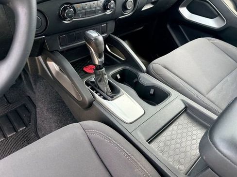 Used 2022 Nissan Frontier SV RWD image 17
