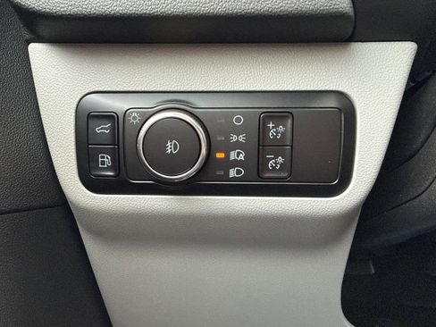 Used 2025 Ford Escape Platinum w/ Class II Trailer Tow Package image 21