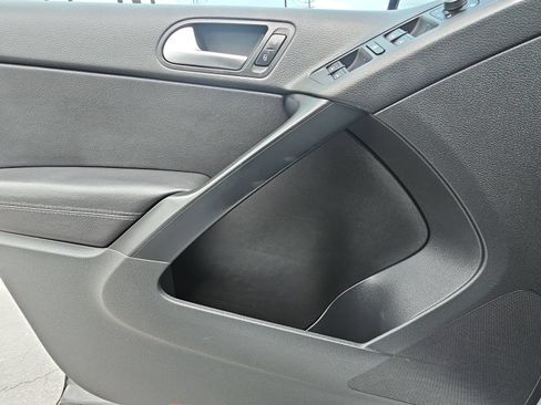 Used 2016 Volkswagen Tiguan S FWD image 25