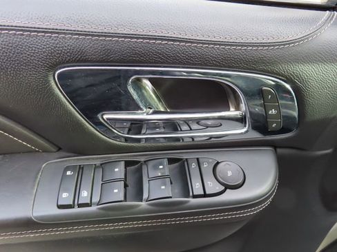 Used 2012 Cadillac Escalade Platinum image 23