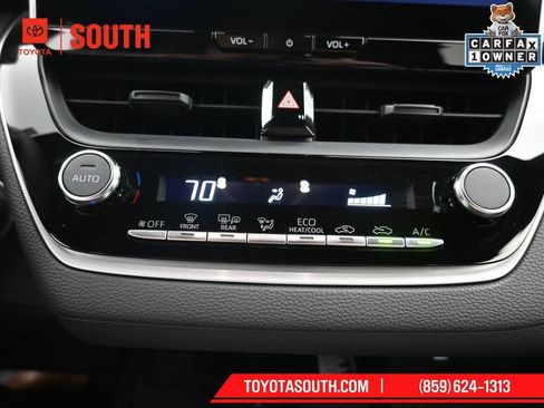 Used 2026 Toyota Corolla SE w/ SE Premium Package image 19
