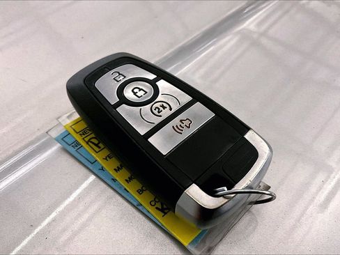 Certified 2019 Ford Ranger Lariat w/ Equipment Group 501A Mid image 9