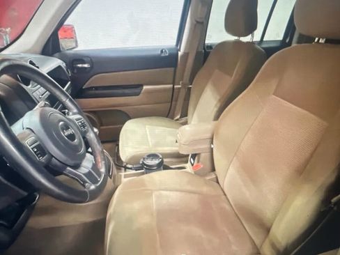 Used 2011 Jeep Patriot Latitude AWD/4WD image 4