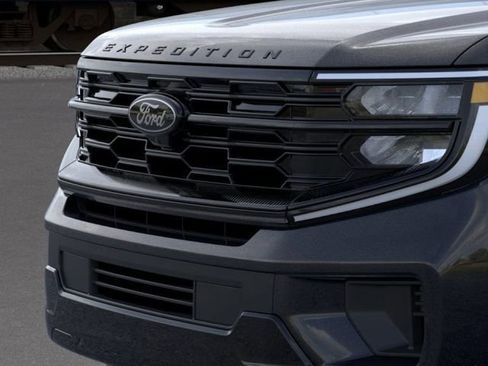 New 2025 Ford Expedition Platinum w/ Stealth Performance Package image 17