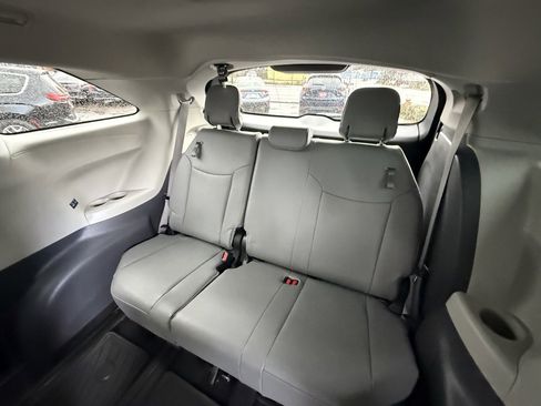 Certified 2023 Toyota Sienna XLE image 18